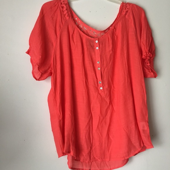 Tops - 💥2 for $10💥Boho style top